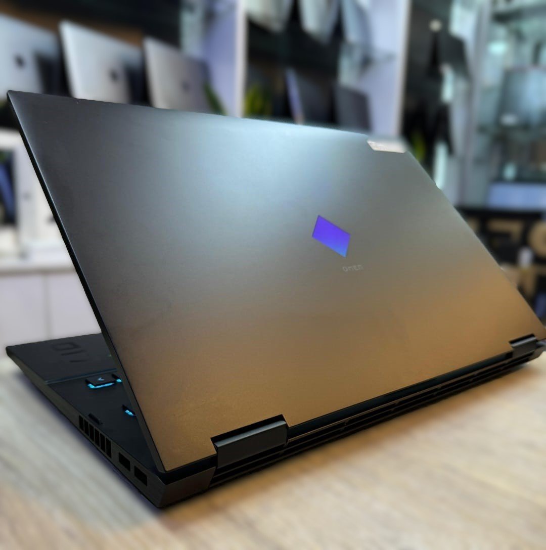 Hp Omen 17 Core i7 12th Gen 24Cpus 2.0Ghz 512Gb ssd 16Gb ram 6Gb RTX 3060 Dedicated Graphics 165Hz Refresh Rate 4 Hp Omen 17 Core i7 12th Gen 24Cpus 2.0Ghz 512Gb ssd 16Gb ram 6Gb RTX 3060 Dedicated Graphics 165Hz Refresh Rate