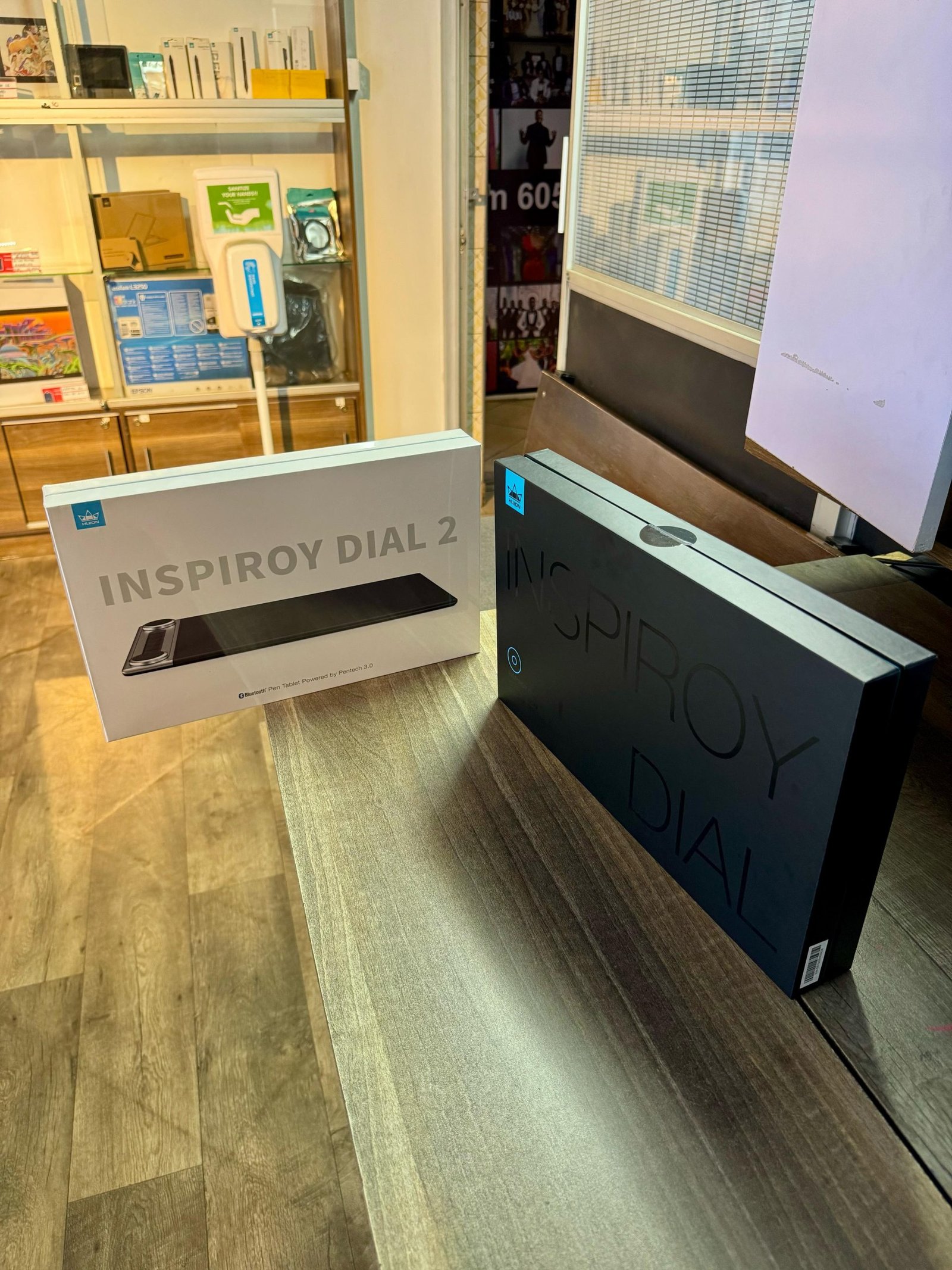 HUION Inspiroy Dial Q620M Wireless Graphics Pen Tablet 9 HUION Inspiroy Dial Q620M Wireless Graphics Pen Tablet