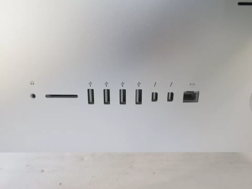 Apple iMac A1418 21.5" (Late-2015) Core i5-5575R 2.8GHz, 1TB HDD, 8GB RAM MK442LL/A Refurbished 4 Apple iMac A1418 21.5" (Late-2015) Core i5-5575R 2.8GHz, 1TB HDD, 8GB RAM MK442LL/A Refurbished